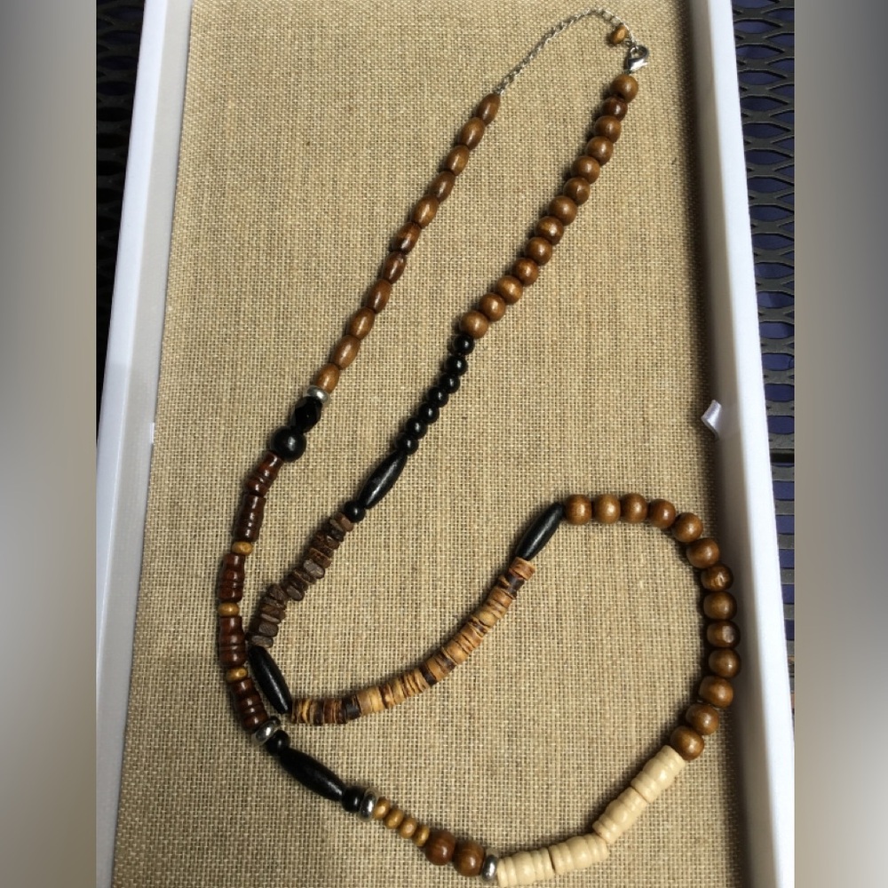 Cookie Lee Wood Necklaces & Bracelets Set. - Picture 8 of 11